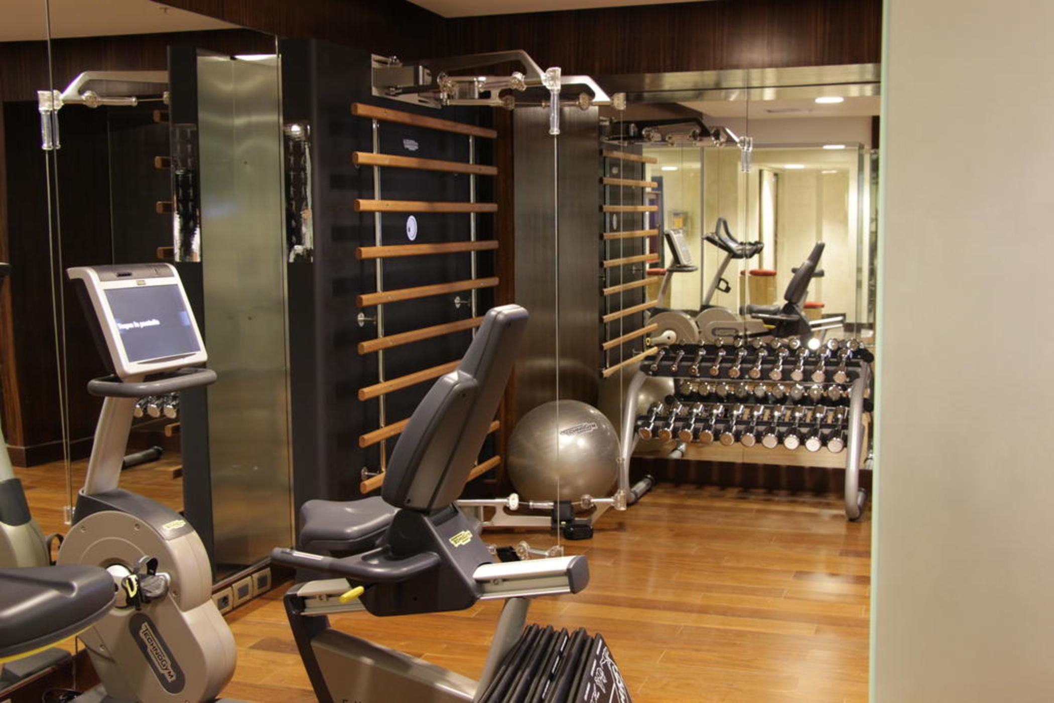Sofitel Montevideo Casino Carrasco & Spa Luaran gambar The gym at the hotel