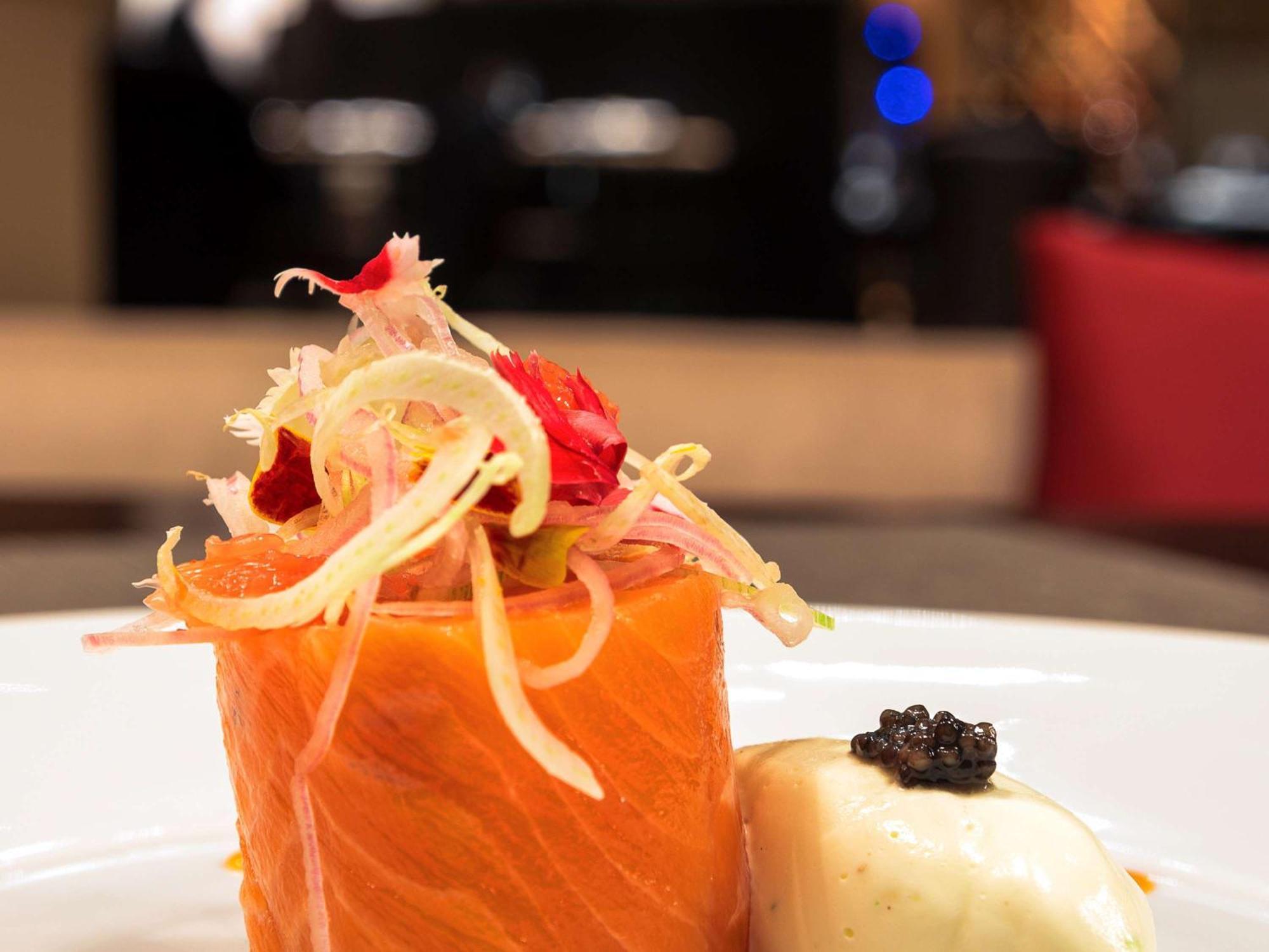 Sofitel Montevideo Casino Carrasco & Spa Luaran gambar Salmon and caviar