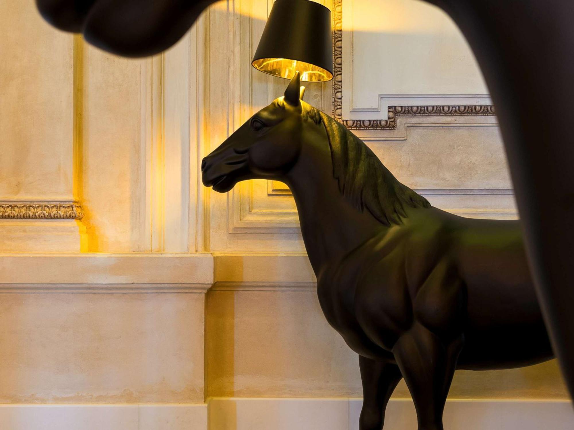 Sofitel Montevideo Casino Carrasco & Spa Luaran gambar The horse lamp